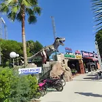 Les Caraibes Cap D'agde - Centre Port- Parking Gratuit-terrasse - Wifi 5g * Агд