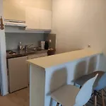 Les Caraibes Cap D'agde - Centre Port- Parking Gratuit-terrasse - Wifi 5g * Агд