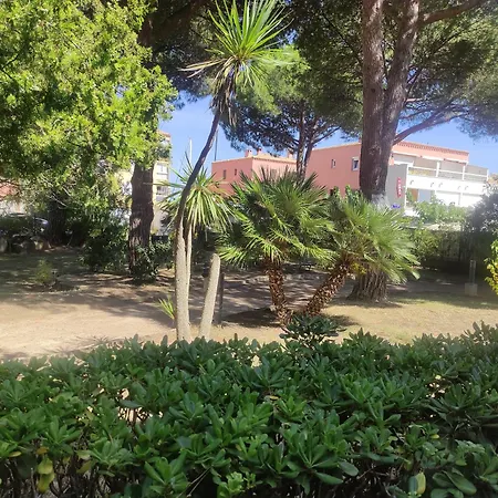 Apartment Les Caraibes Cap D'agde - Centre Port- Parking Gratuit-terrasse - Wifi 5g