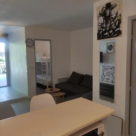 Les Caraibes Cap D'agde - Centre Port- Parking Gratuit-terrasse - Wifi 5g Apartment Agde