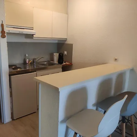 Résidence Les Caraïbes Cap D'agde - Centre Port- Parking Gratuit-terrasse - Wifi 5g * Agde