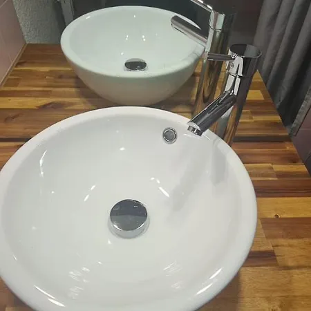 Résidence Les Caraïbes Cap D'agde - Centre Port- Parking Gratuit-terrasse - Wifi 5g * Agde