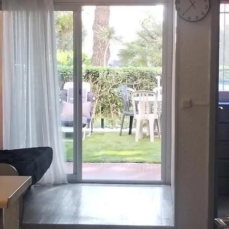 Résidence Les Caraïbes Cap D'agde - Centre Port- Parking Gratuit-terrasse - Wifi 5g Appartement Agde