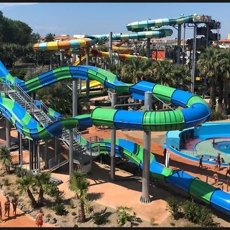 Résidence Les Caraïbes Cap D'agde - Centre Port- Parking Gratuit-terrasse - Wifi 5g * Agde
