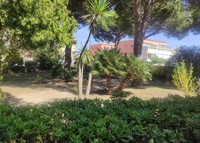 Апартаменти Les Caraibes Cap D'agde - Centre Port- Parking Gratuit-terrasse - Wifi 5g